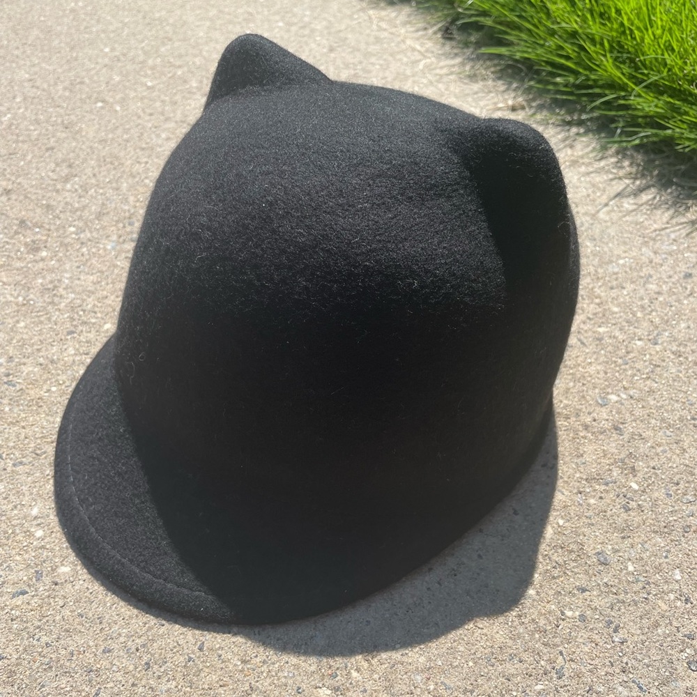 Super Cute & RARE ZARA wool cat ears hat. ? #cosplay Barely worn & impeccable.